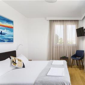 Beachfront Villa with Pool and Sea Views on Ciovo island near Trogir, Sleeps 8